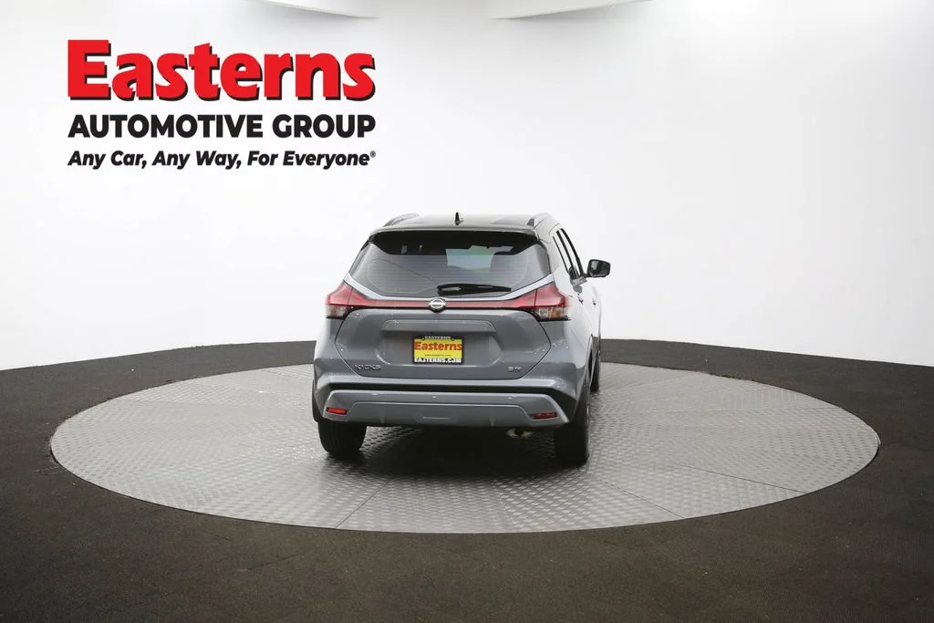 Used 2023 Gray Nissan SR image 37