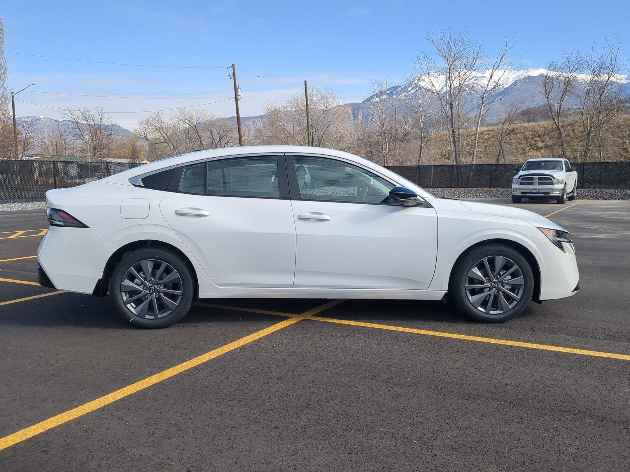 New 2026 Aspen White Tricoat Nissan SL image 2