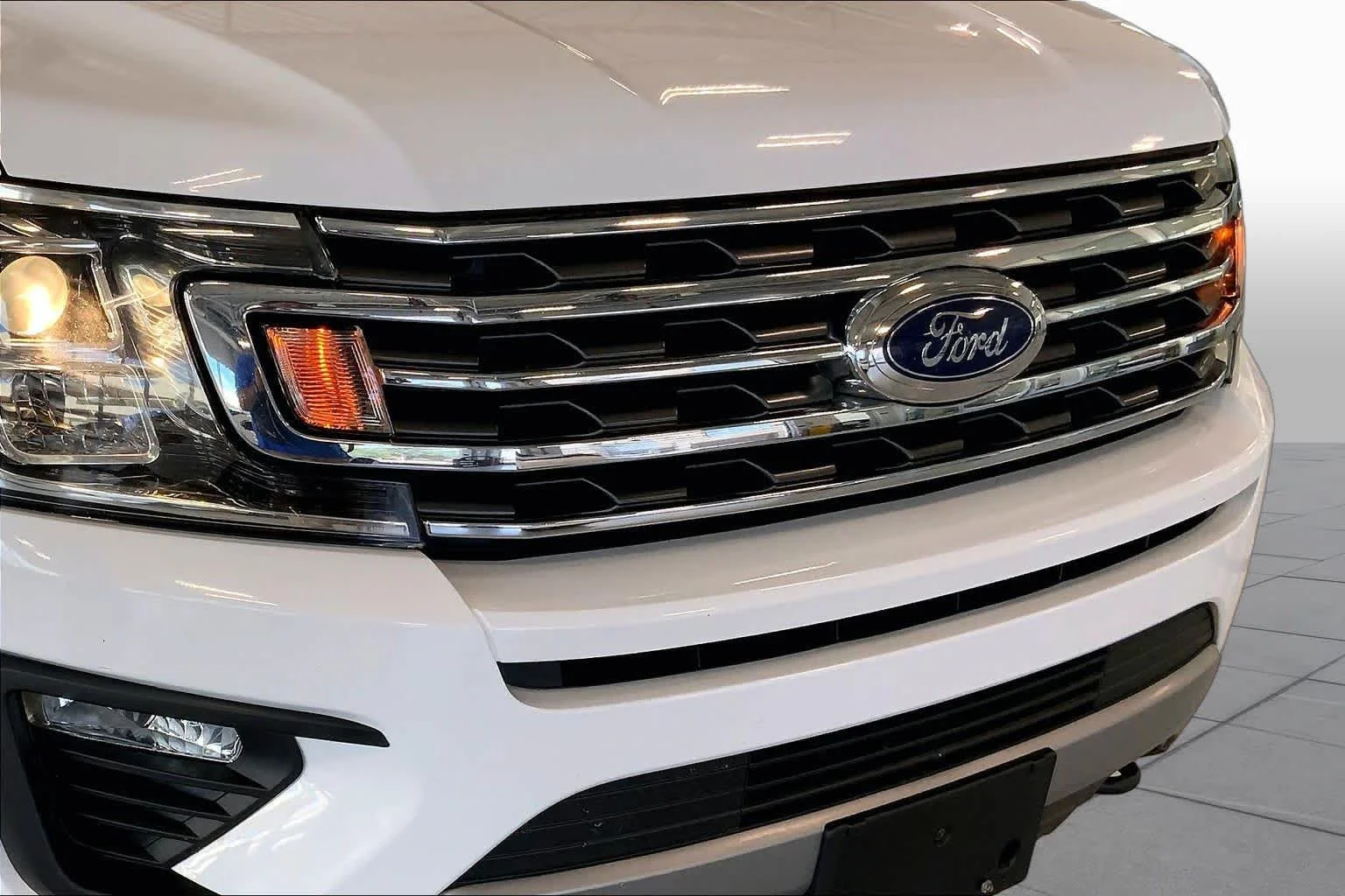 Used 2020 Oxford White Ford XLT image 32
