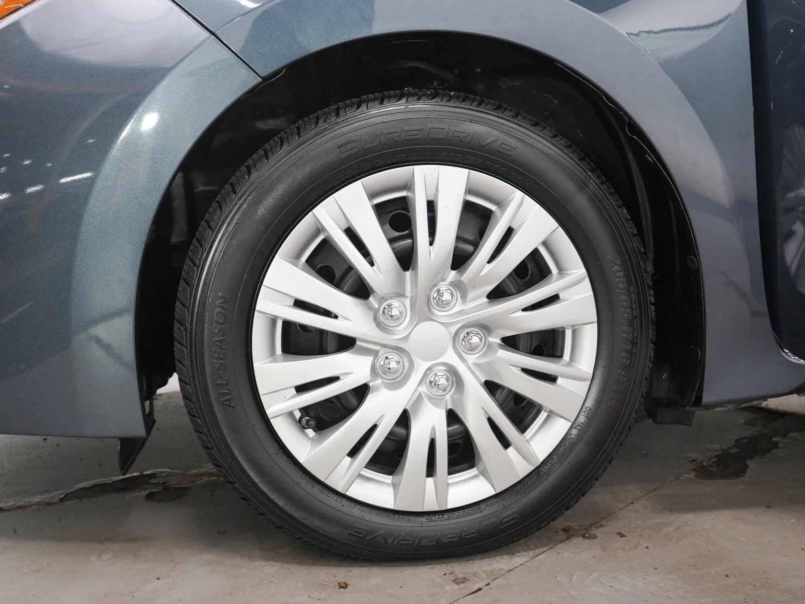 Used 2017  Toyota LE image 26