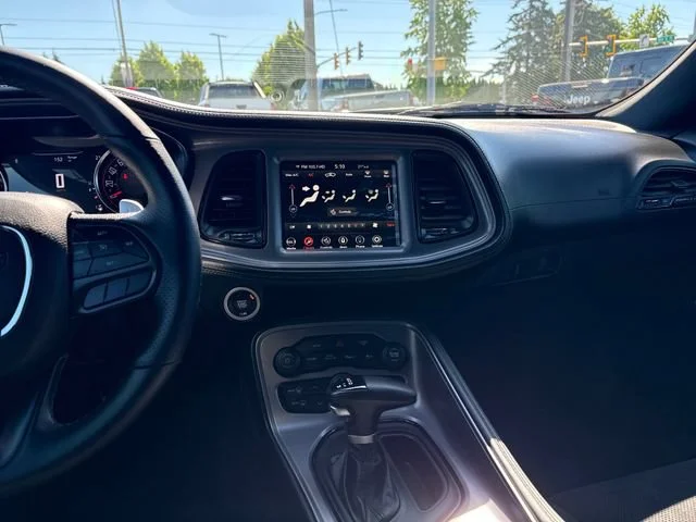Used 2023 Granite Pearlcoat Dodge R/T image 19