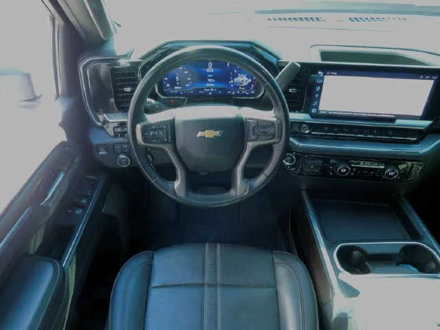 Used 2024 Gray Chevrolet High Country image 7