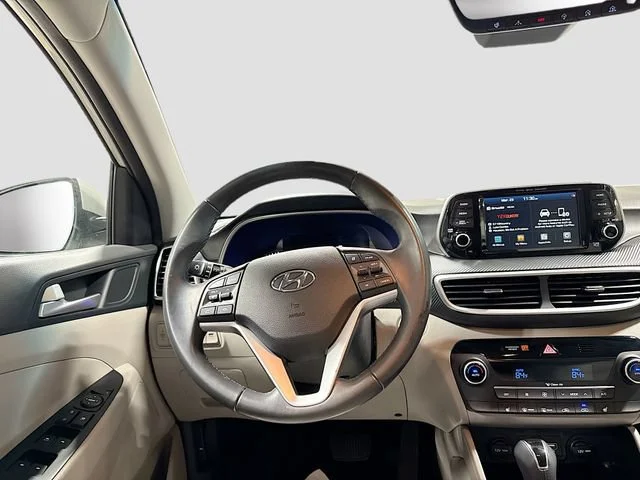 Used 2020  Hyundai Sport image 20