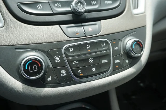 Used 2022  Chevrolet LT image 26