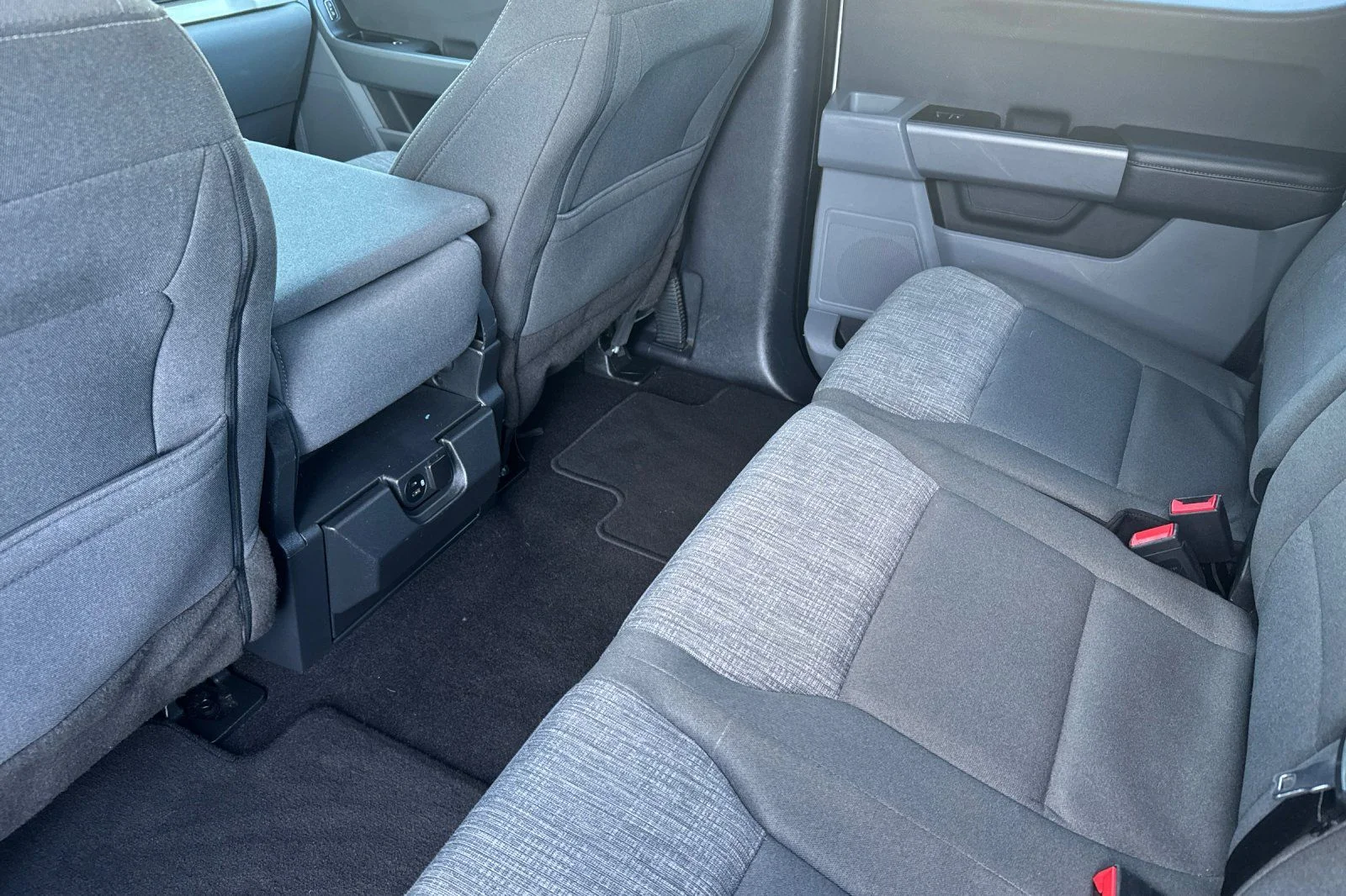 Used 2023 Oxford White Ford XLT image 15