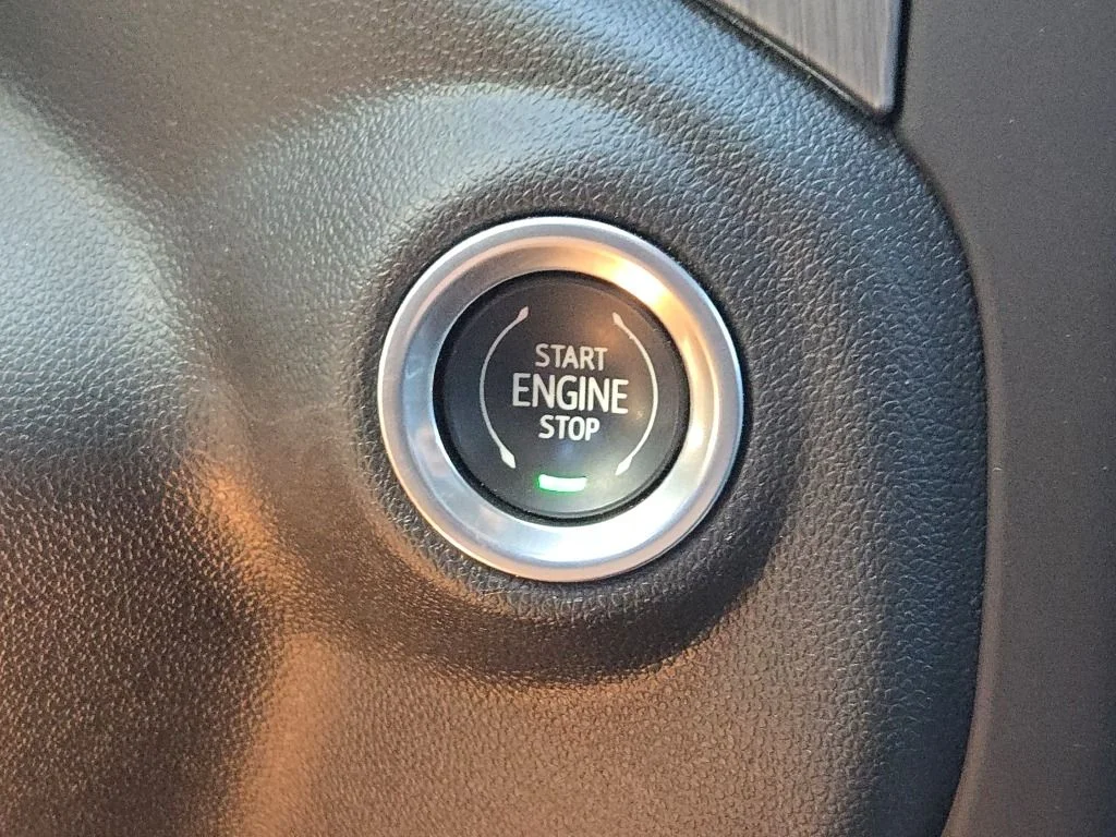 Used 2023 Black GMC Denali image 29