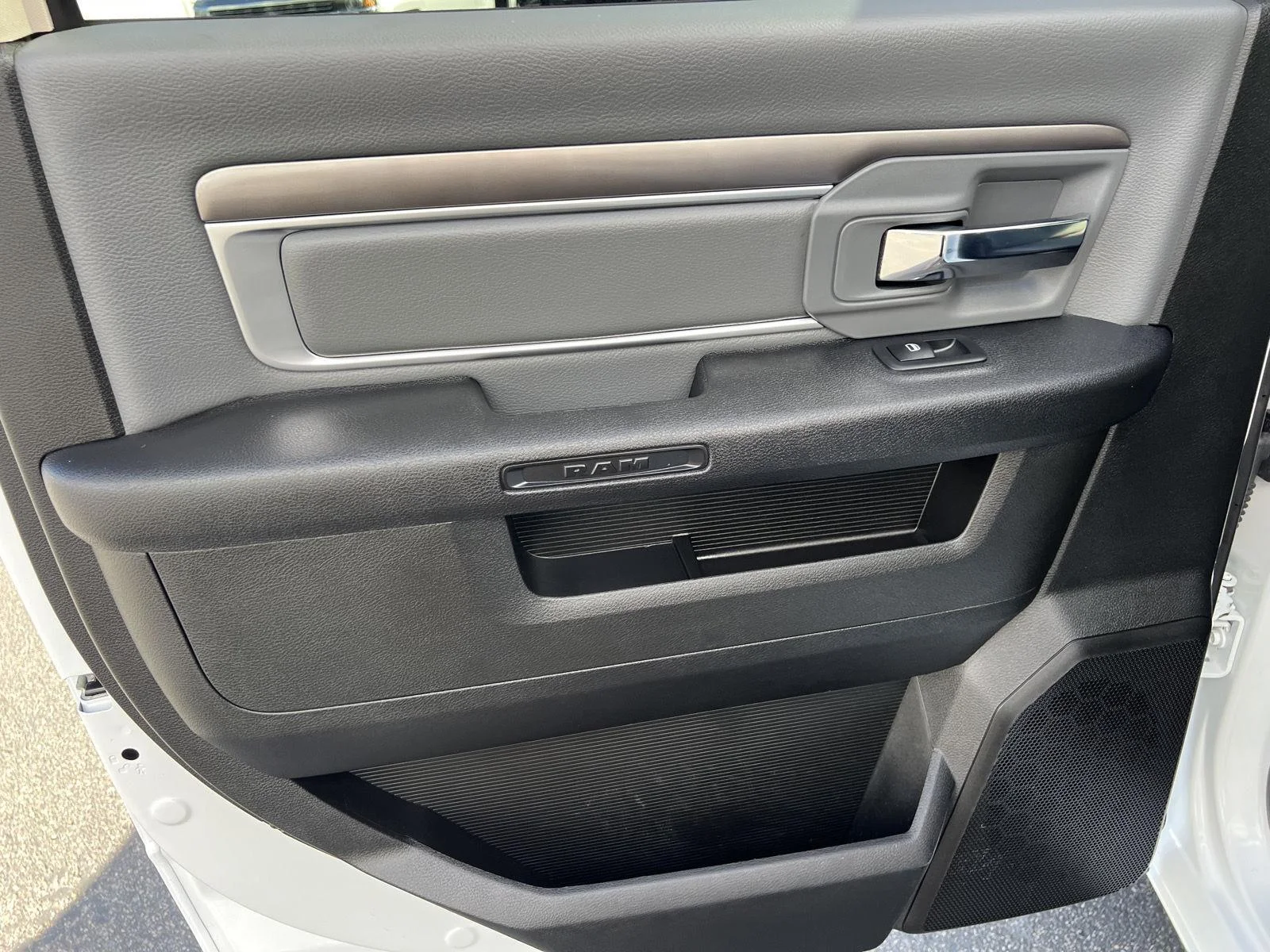 2023 RAM Ram 1500 Classic SLT - Photo 29