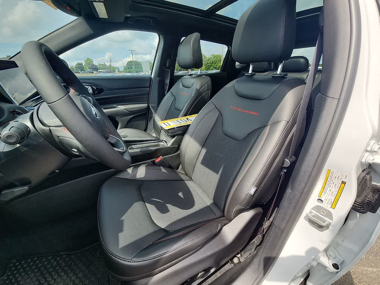 New 2026 Bright White Clearcoat Jeep Trailhawk image 13