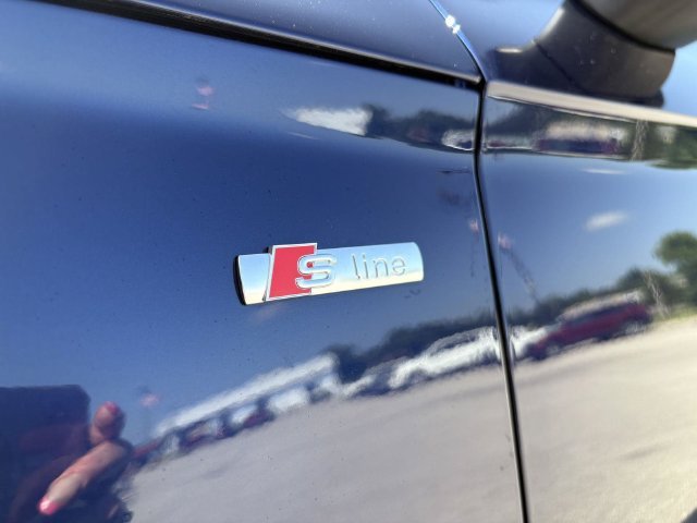 Used 2025 Blue Audi  image 18