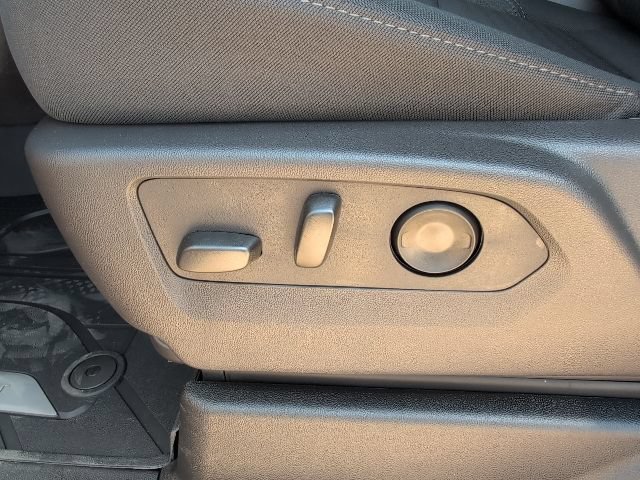 2026 Chevrolet Suburban LS - Photo 13