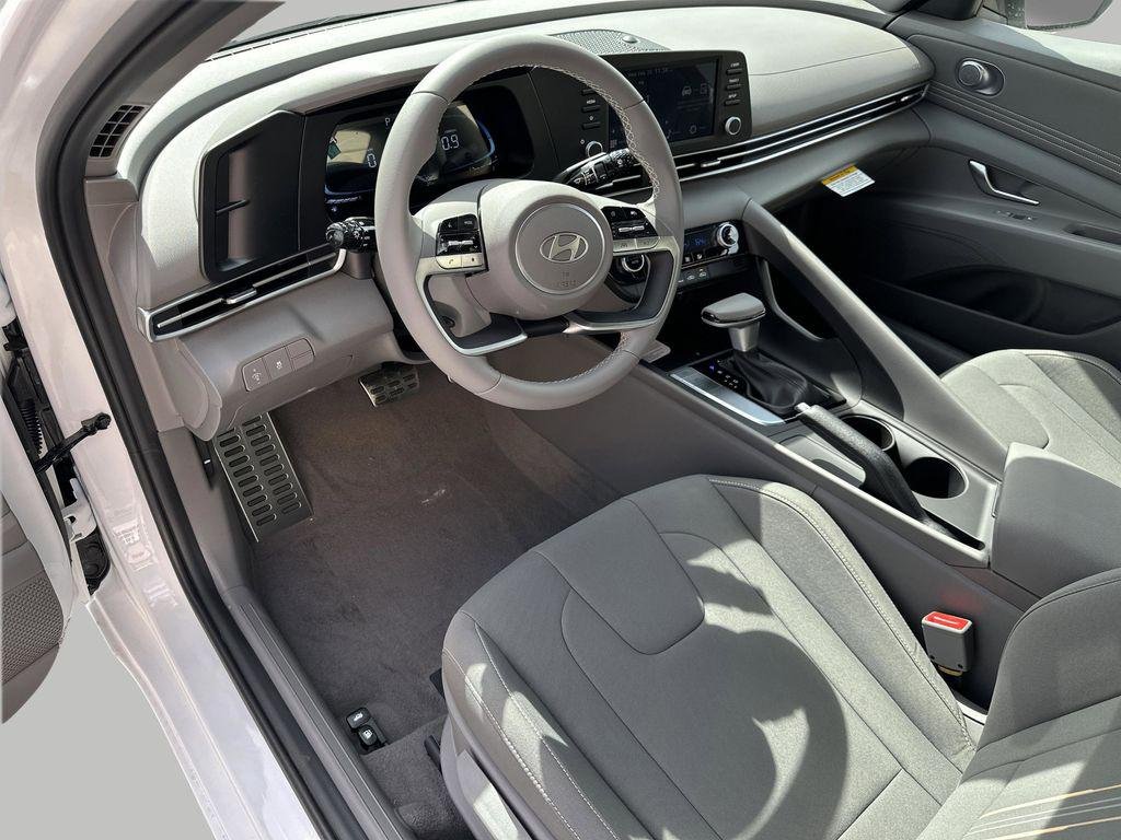 New 2026 Serenity White Hyundai SEL Sport image 8