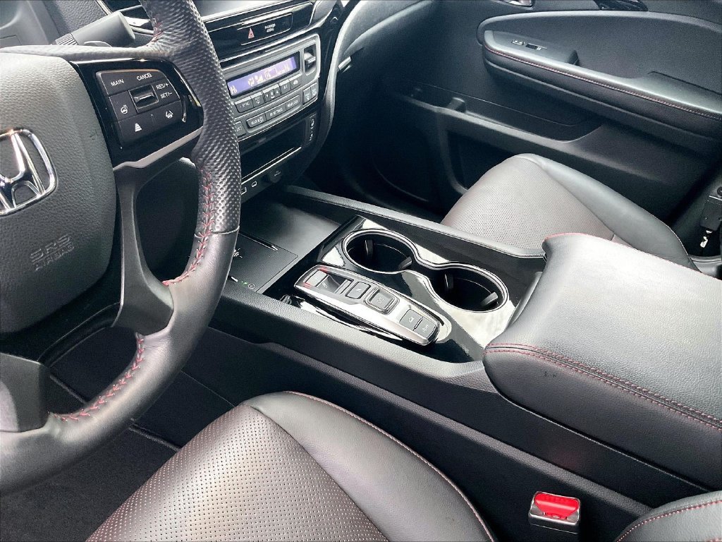 Used 2024  Honda Black Edition image 20