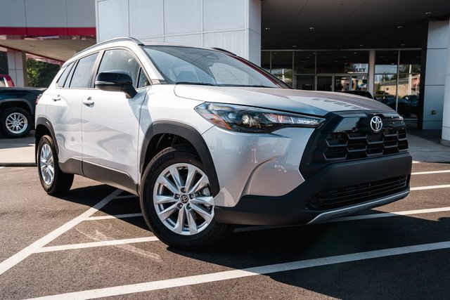 2026 Toyota Corolla Cross LE