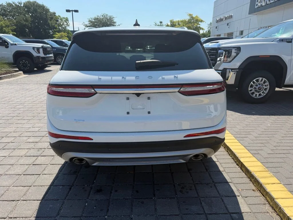 Used 2023 White Lincoln Reserve image 6