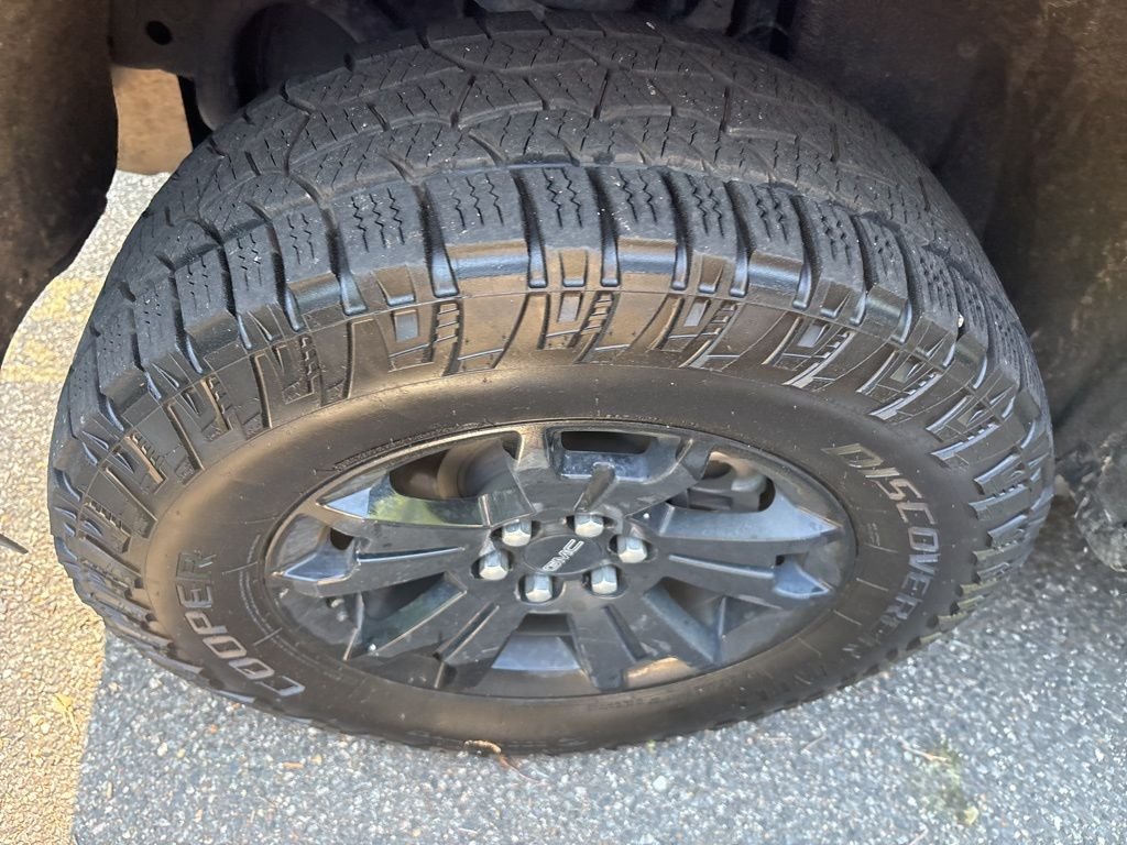 Used 2022 Red GMC AT4 w/Leather image 15