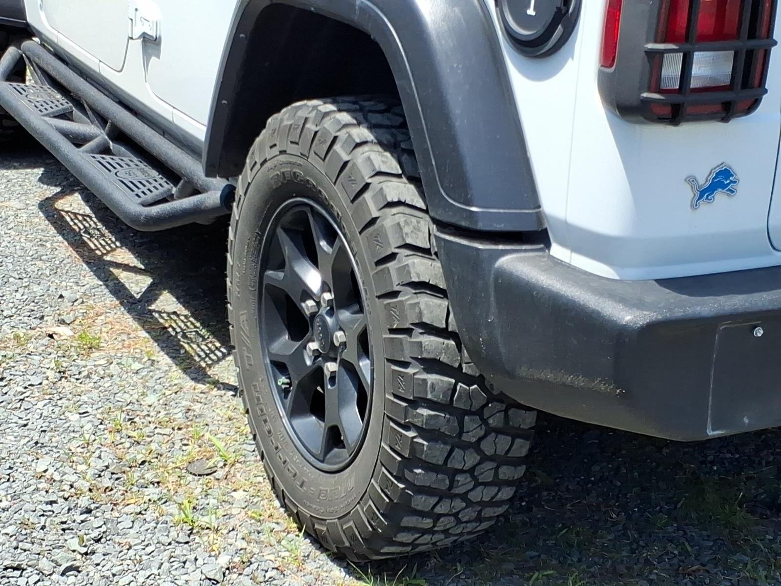 Used 2022 Bright White Clearcoat Jeep Unlimited Willys Sport image 14