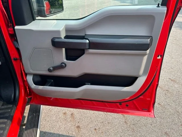 Used 2017 Red Ford XL image 32
