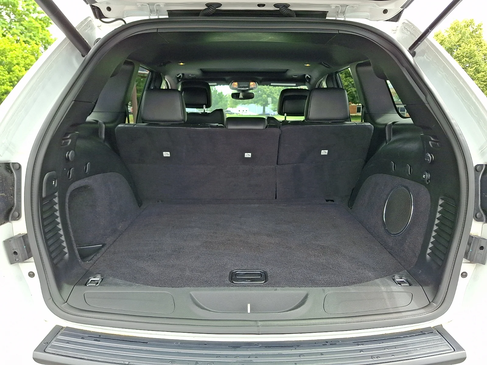 Certified Used 2020 White Jeep Laredo image 31