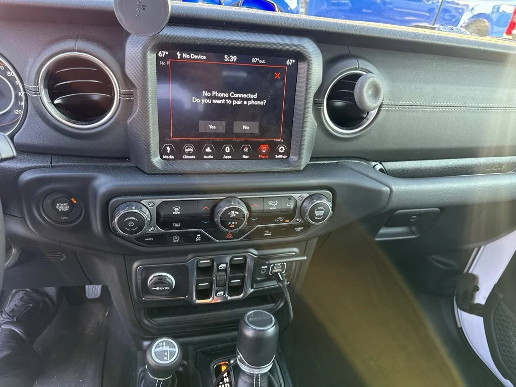 Used 2022 Bright White Clearcoat Jeep Overland image 20