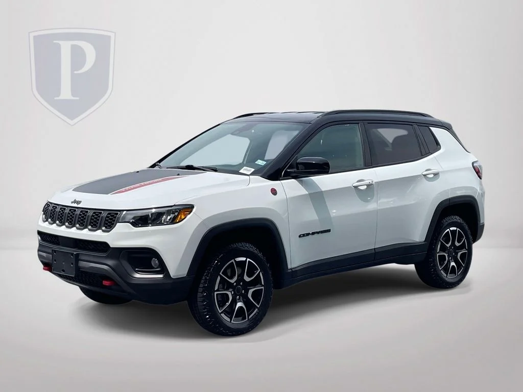 Certified Used 2025 White Jeep Trailhawk image 4