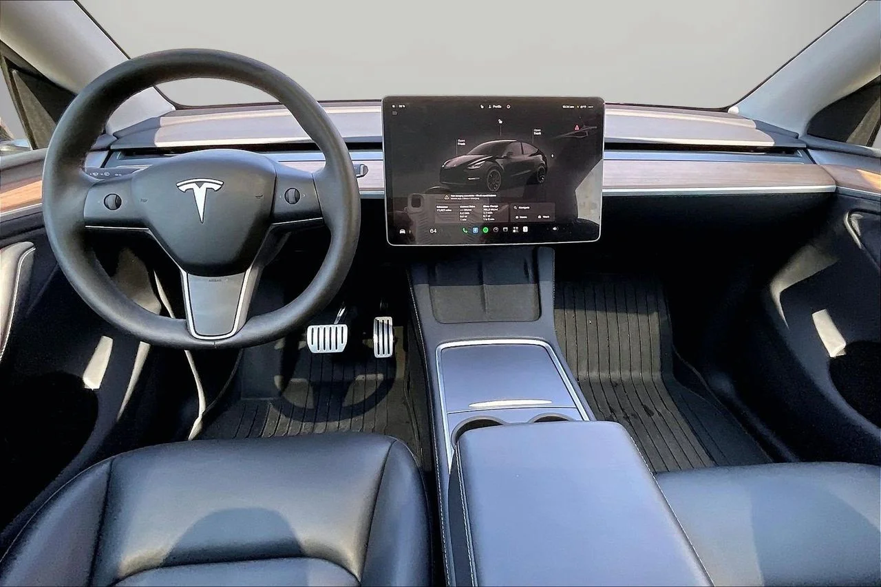 Used 2025  Tesla Performance image 16