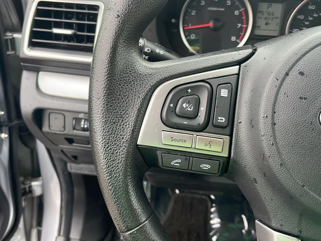 Used 2018 Silver Subaru 2.5i image 16