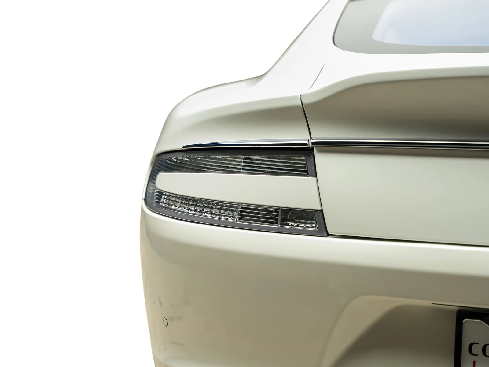 Used 2015 White Aston Martin Base image 17