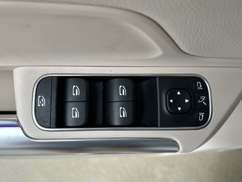 New 2026 Polar White Mercedes-Benz GLA 250 image 11