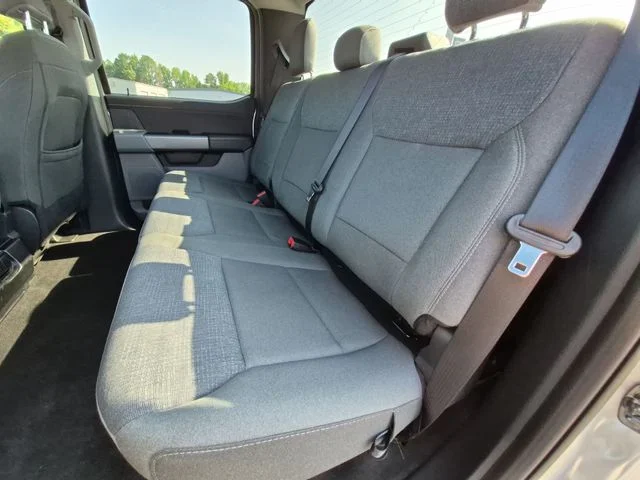 Used 2025 Silver Ford XLT image 29