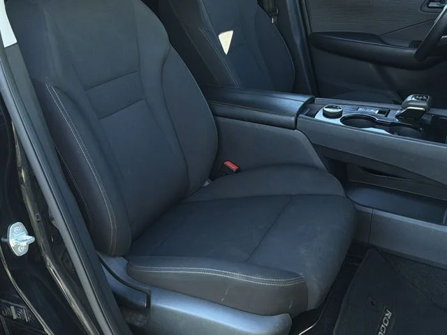 Used 2023 Black Nissan S image 33