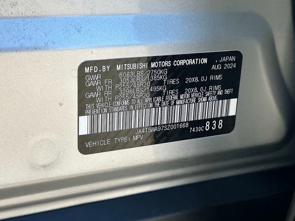 Used 2025 Silver Mitsubishi SEL image 10