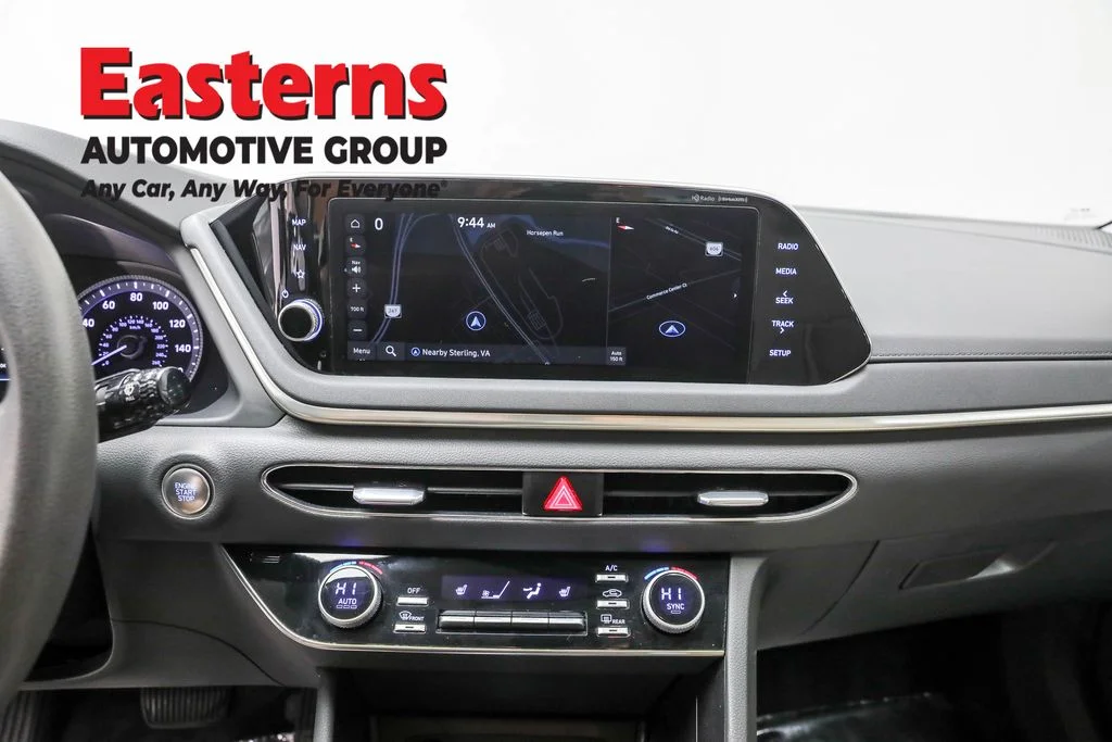 Used 2023 Gray Hyundai SEL image 11