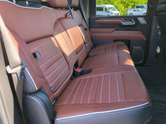 Used 2024 Silver GMC Denali Ultimate image 33