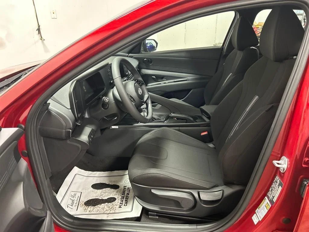 2025 Hyundai Elantra SEL - Photo 19