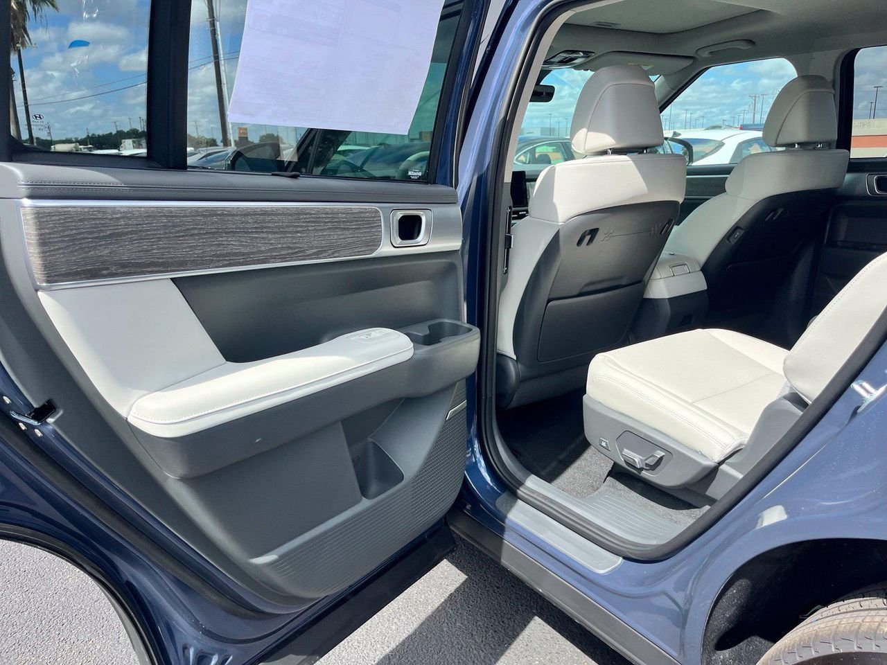 New 2027 Blue Hyundai Limited FWD image 17