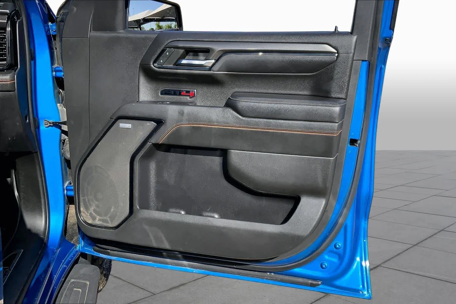 Used 2022 DYNAMIC BLUE METALLIC GMC AT4 image 21