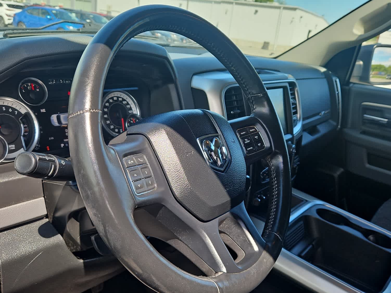 Used 2016 True Blue Pearlcoat Ram Big Horn image 15