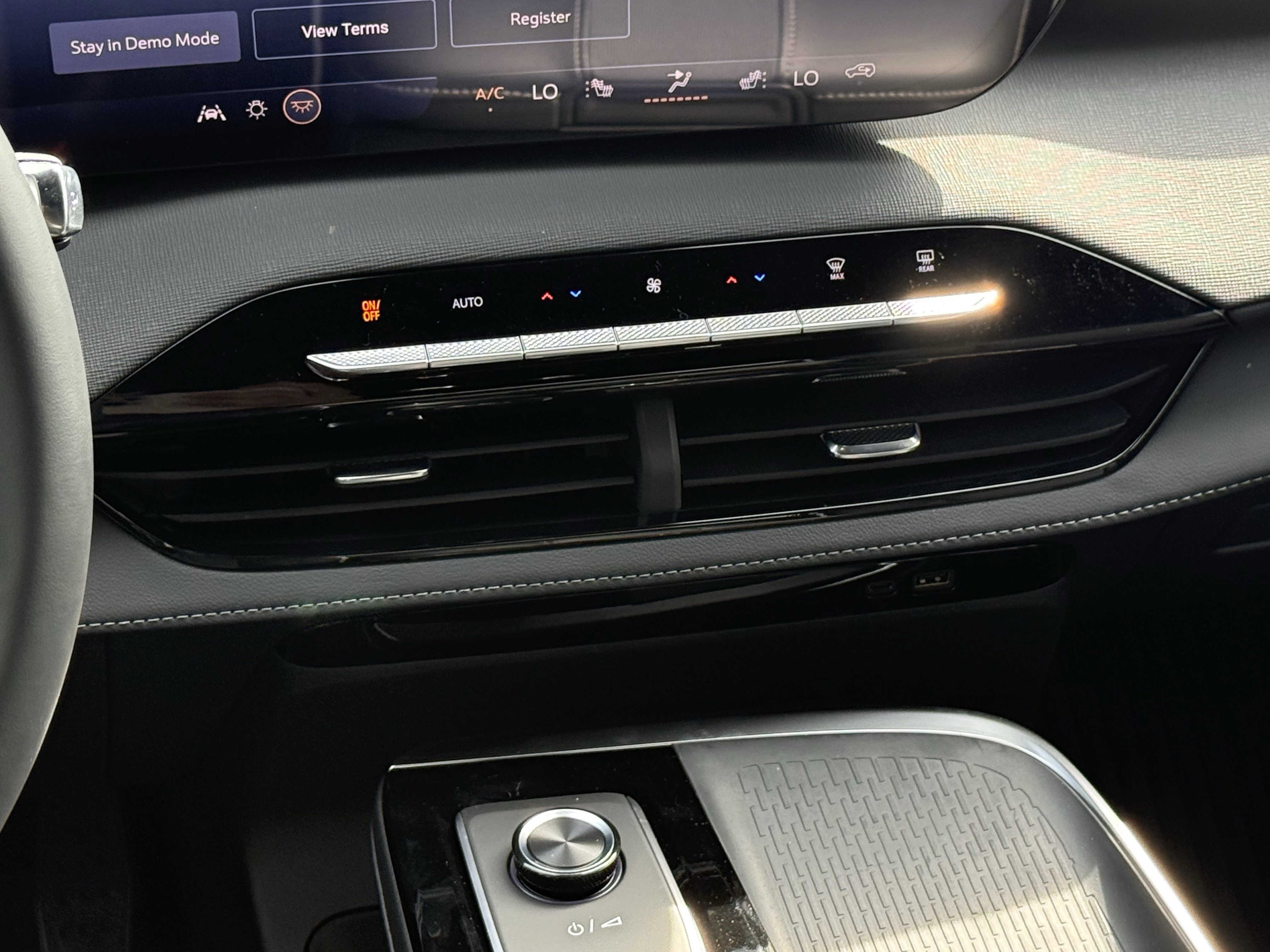 2026 Buick Enclave Preferred - Photo 13