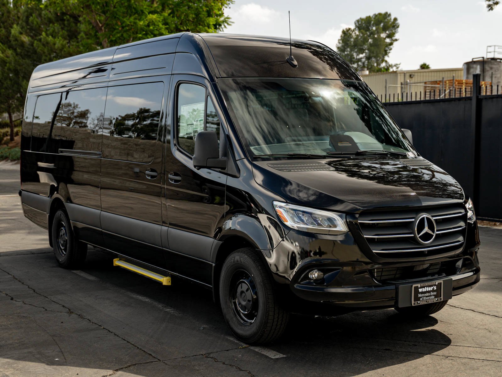 New 2026 Obsidian Black Metallic Mercedes-Benz 2500 High Roof I4 Diesel HO 170 Extended RWD image 3