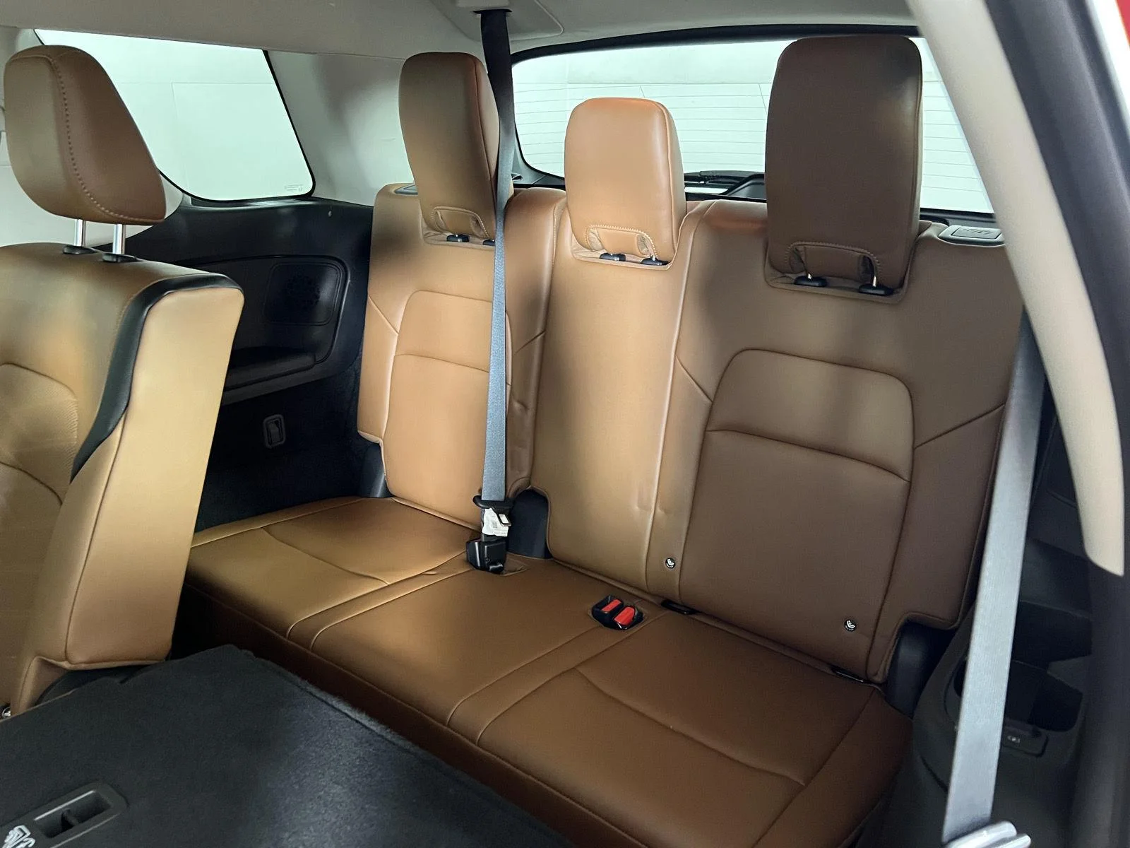 Used 2024 Scarlet Ember Nissan Platinum image 25