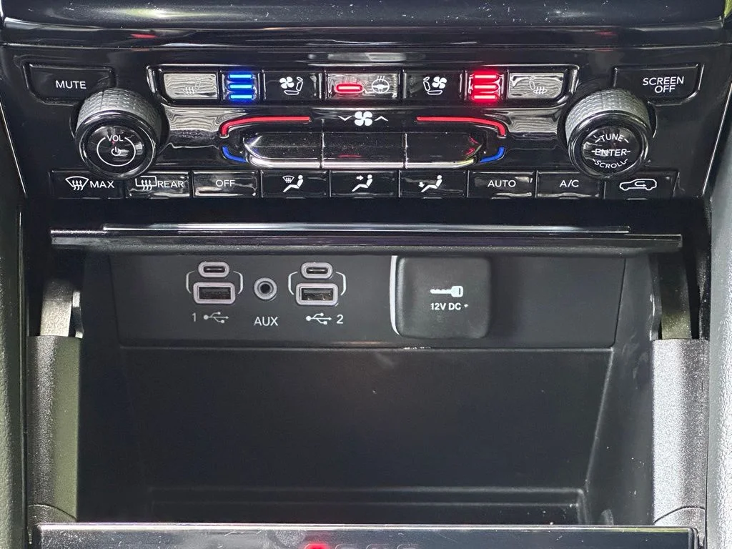 2023 Jeep Grand Cherokee Overland - Photo 24