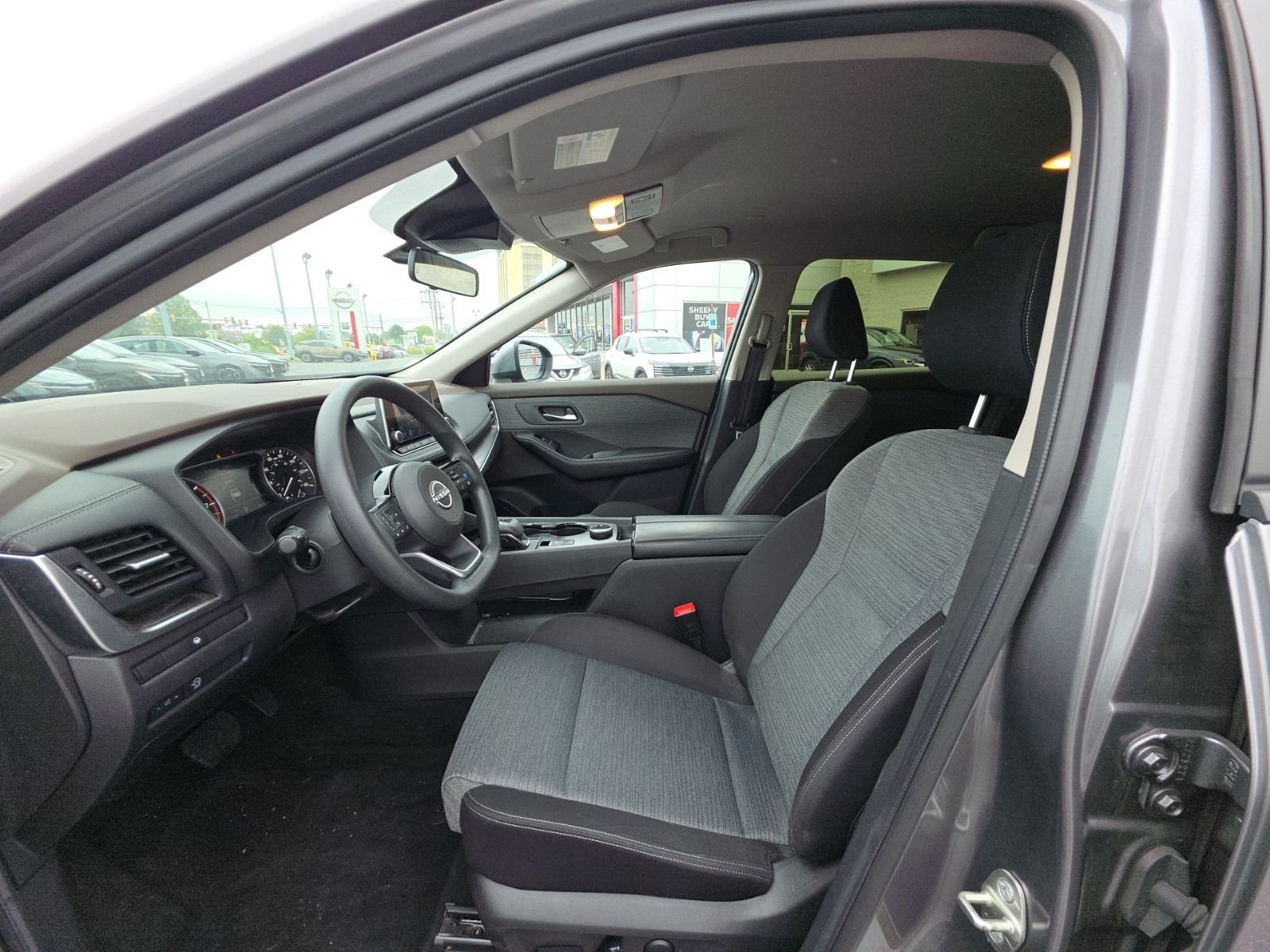 Used 2023 Gray Nissan SV image 8