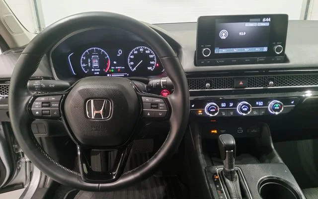 Used 2023 Silver Honda EX image 29