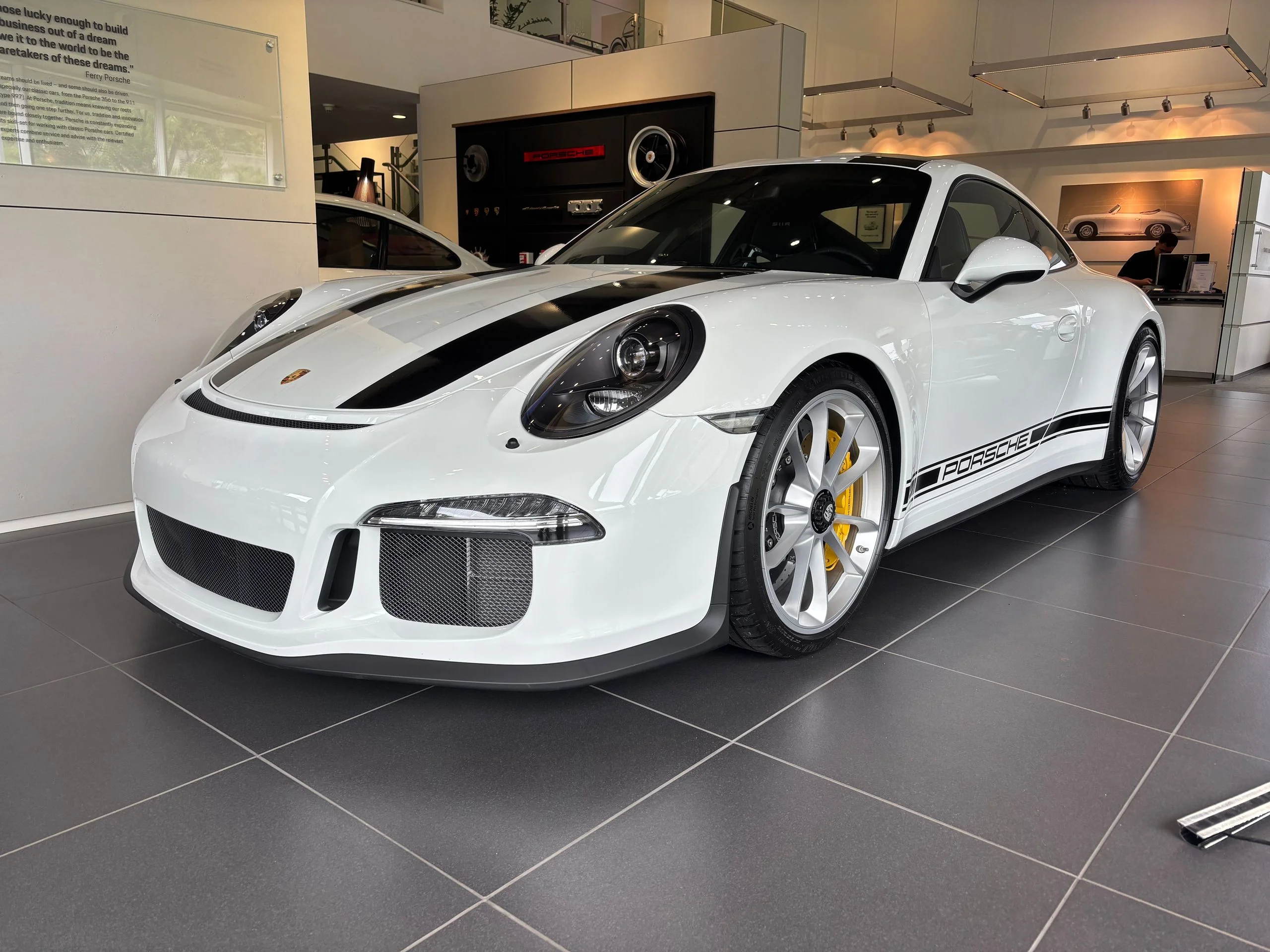 2016 Porsche 911 R's photo