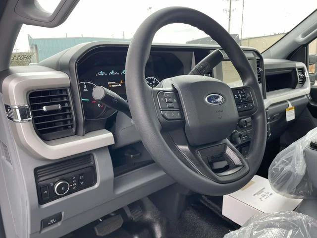 New 2026 Oxford White Ford F-450® XL image 14