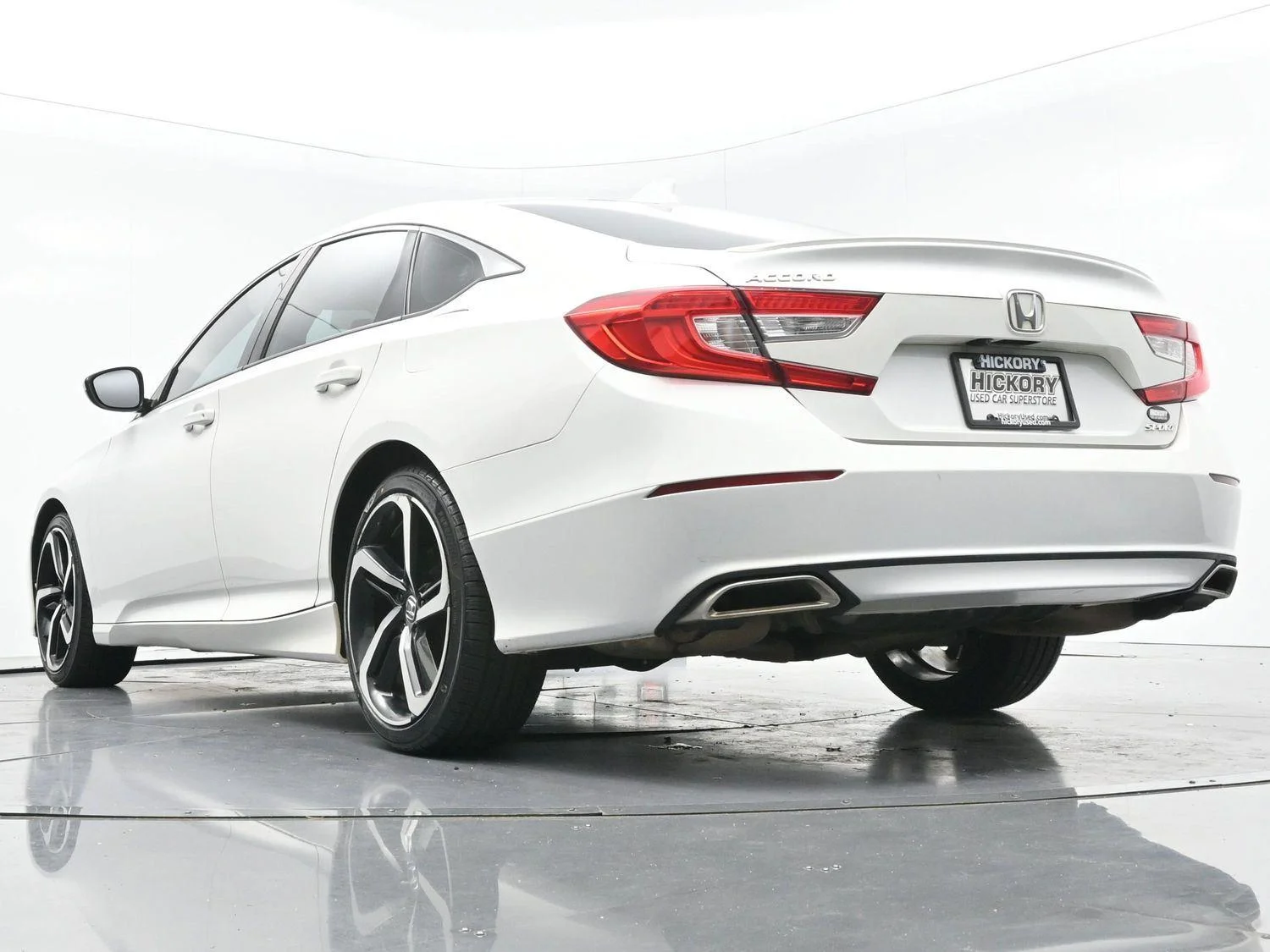 Used 2018 Platinum White Pearl Honda Sport image 45