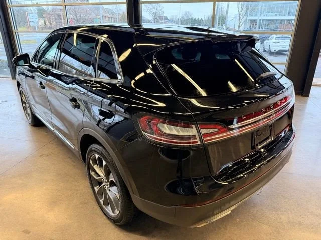 Used 2023 Black Metallic Lincoln Reserve image 4