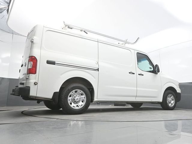 Used 2021 White Nissan SV image 39