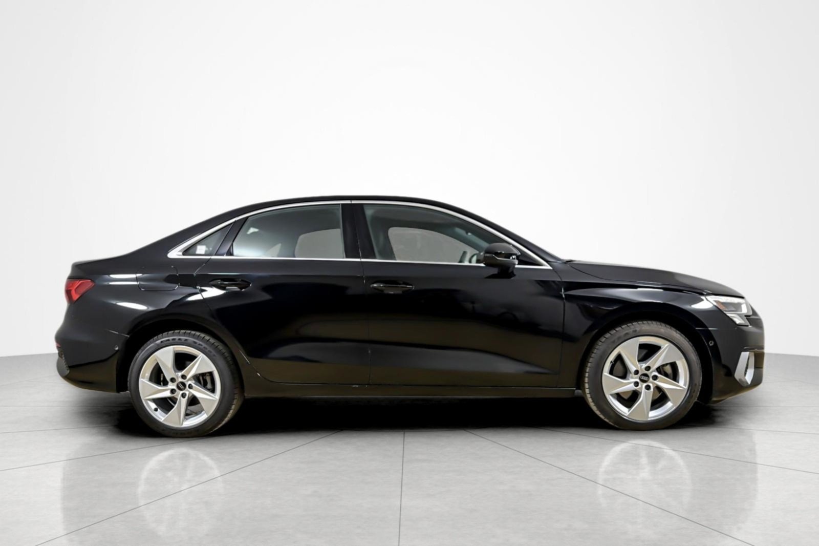 Used 2023 Brilliant Black Audi Premium 40 TFSI quattro image 6