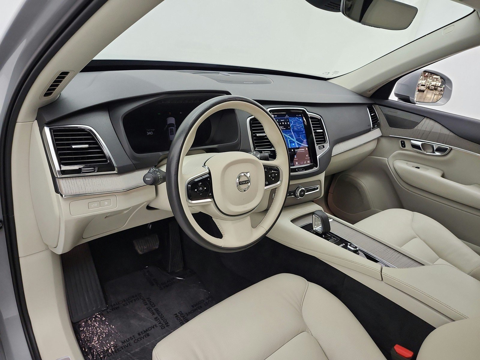 Used 2024 Vapour Grey Metallic Volvo T8 eAWD PHEV Plus 6P image 9